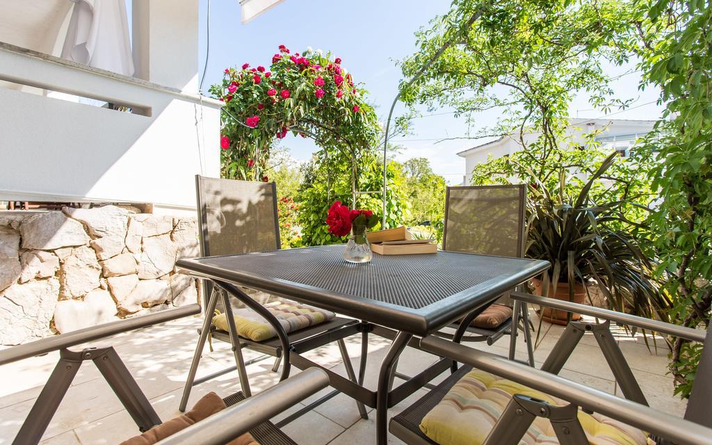 Apartments Frgacic Baška Extérieur photo